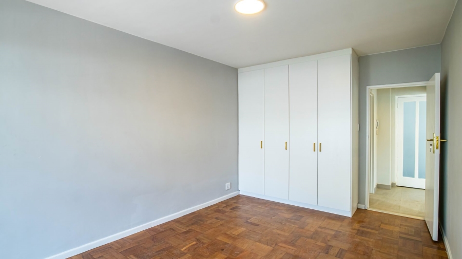 To Let 1 Bedroom Property for Rent in Sea Point Western Cape